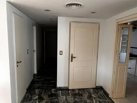 Departamento 6 ambientes con 4 baños