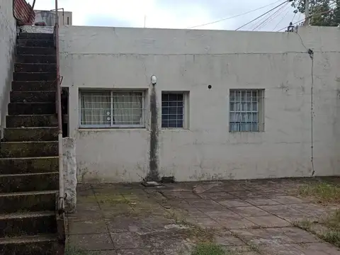 Casa 3 ambientes con 2 baños