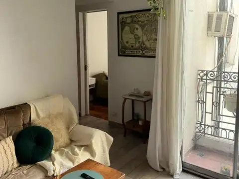 LUMINOSO 2 AMB PISO ALTO EN RECOLETA