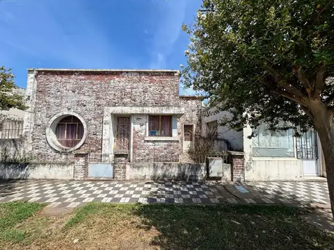 Casa amplio Lote, San Martin, San Carlos Sud 