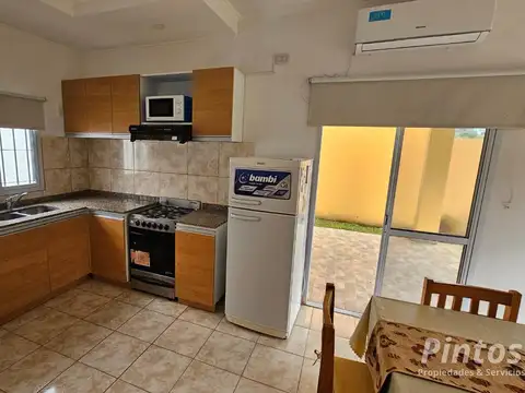 Casa sobre calle Buenos Aires. A solo 300 mts de Acceso Dr. Bastián. SAN JOSE.