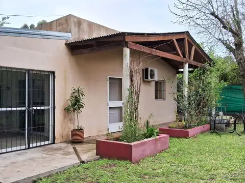 Casa en Colonia Adela