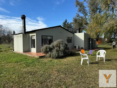 Casa en venta - 2 Dormitorios 1 Baño - Cochera - 560Mts2 - Cañuelas