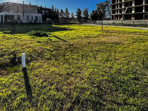 Terreno en Venta en Albanueva, USD 280.000