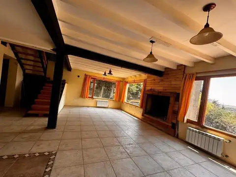 Casa 3 ambientes con 2 baños