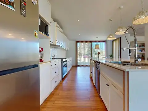 CASA EN VENTA CAMPO DE ROCA 1 CON 5 DORMITORIOS
