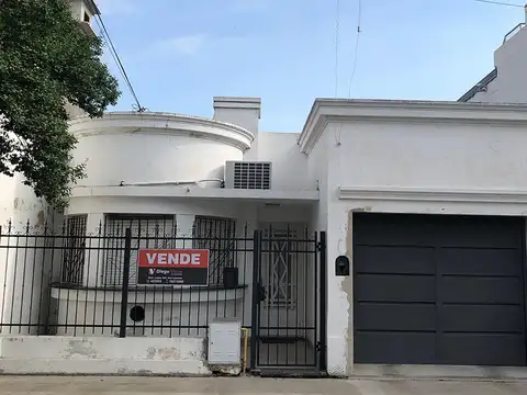 Casa de 1 Dormitorio en zona céntrica de San Lorenzo.