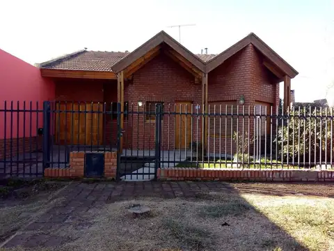 VENTA CASA 3 DORMITORIOS VILLA MANZANO RIO NEGRO
