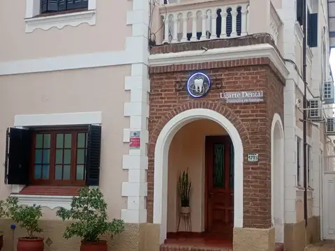 ATRACTIVA CASA PARA USO PROFESIONAL O  COMERCIAL A 2 CUADRAS DE MAIPÚ