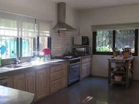 Casa 4 ambientes con 3 baños