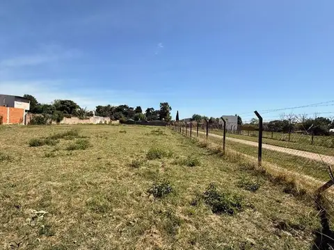 LOTE EN VENTA DE 382M2 EN BURZACO 