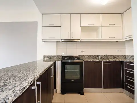 Departamento en Venta en Parque Chacabuco, USD 147.000