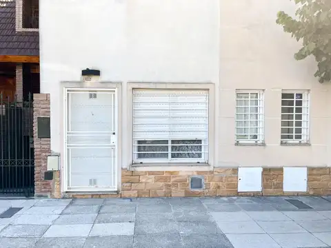 Venta Ph 2 amb en planta baja al frente con entrada independiente en Liniers!