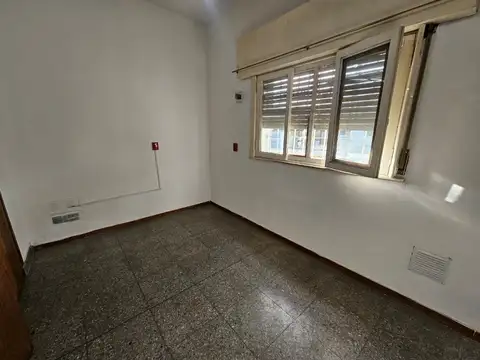 ALQUILER CASA 3 AMB PATIO QUILMES ACEPTA MASCOTAS