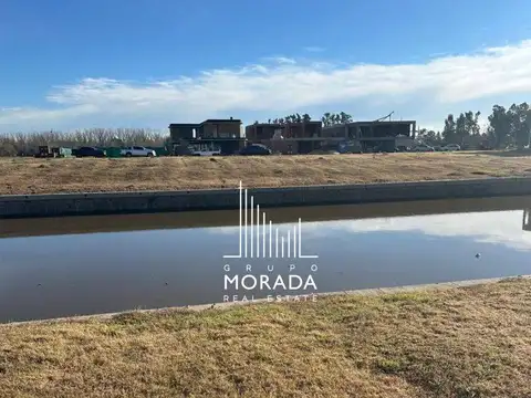 Exclusivo lote en Barrio Nautico Villanueva