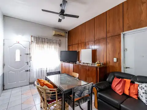 VENTA PH 3 AMB EN CASEROS C/ PATIO - APTO CRÉDITO