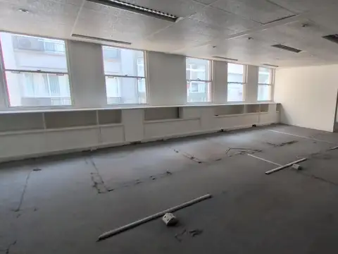 Excelente Oficina en Alquiler en Microcentro a Metros de Florida