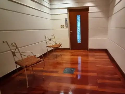 Departamento 6 ambientes con 2 baños