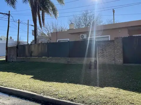 Casa en Venta en Ringuelet [Cod: ]