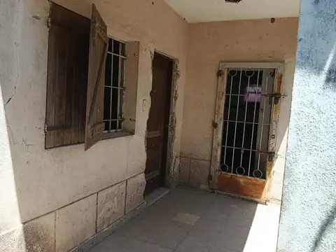 Casa 2 ambientes con 1 baño