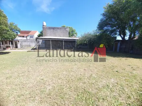 Dos casas + Galpón sobre lote de 800m2 - Excelente ubicación