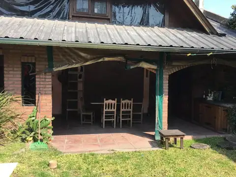 Casa Chalet 6 Ambientes- Ituzaingó Norte