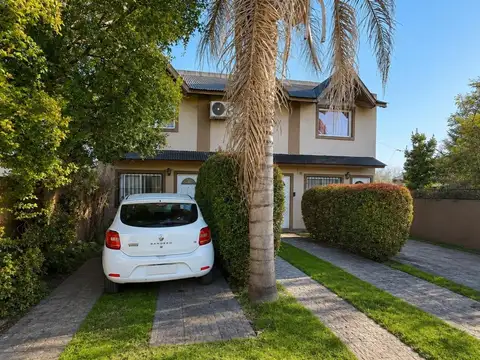 DULPLEX TRES AMBIENTES, C/ COCHERA DOBLE, Y PARQUE. EN VENTA