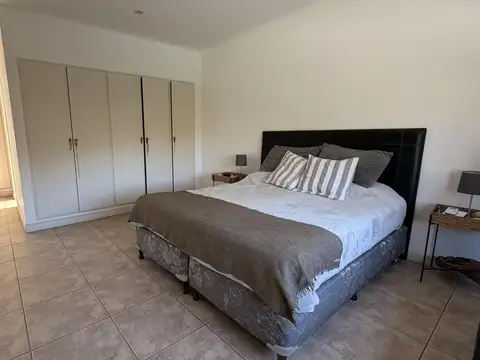 Casa en Alquiler en Septiembre, USD 1.550
