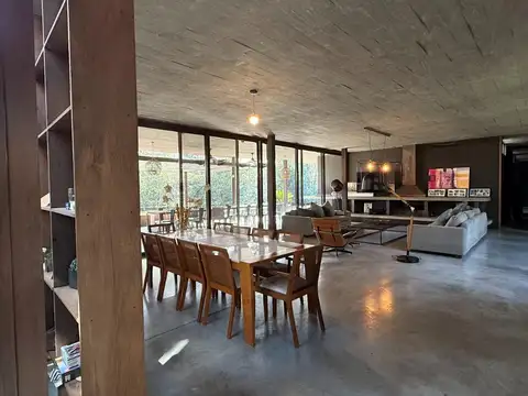 Casa en Venta en Los Pinguinos, USD 1.750.000