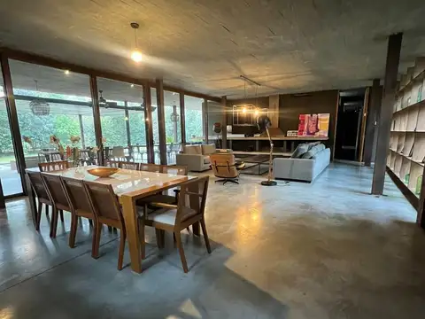 Casa 6 ambientes con 4 baños