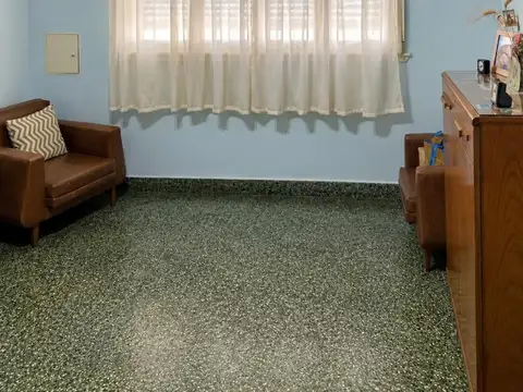 Casa 3 ambientes con 2 baños