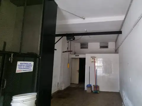 VENTA DEPOSITO MAS OFICINAS HURLINGHAM OPORTUNIDAD