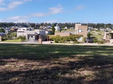 Terreno en Venta en Barrancas De San Benito, Barrio Chapadmalal