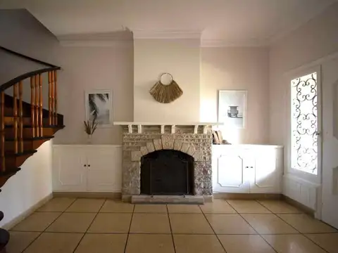 Casa en Alquiler Temporal con 2 cocheras