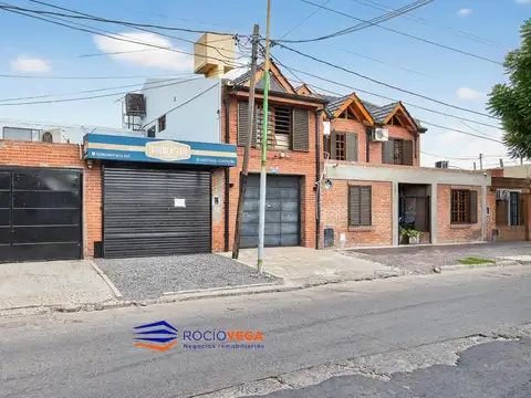 Casa 10 ambientes con 3 baños