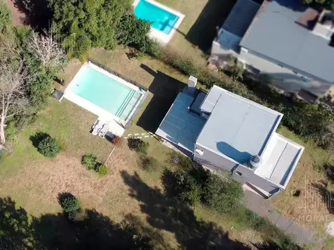 Casa en venta 4 ambientes con pileta en Las Brisas country club