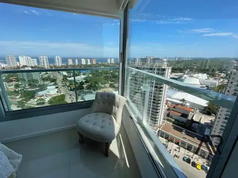 Apartamento en alquiler de 2 dormitorios c/ cochera en Roosevelt