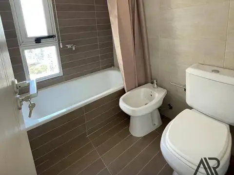 Apartamento en alquiler de 2 dormitorios c/ cochera en Roosevelt