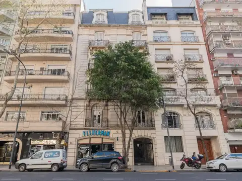 Avenida Pueyrredón 1700