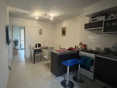 Departamento un dormitorio con balcón al frente