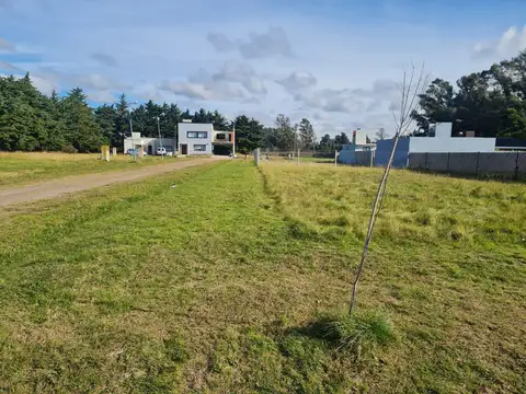 Terrenos y Lotes en Venta en Villa Elisa [Cod: 484]