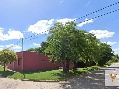 Casa en venta - 2 Dormitorios 1 Baño - Cochera - 419Mts2 - Carmen de Areco