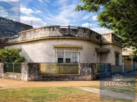 VENTA CASA 4 AMBIENTES 3 DORMITORIOS JARDIN COCHERA VICENTE LOPEZ VILLA MARTELLI BARRIO CALESITA