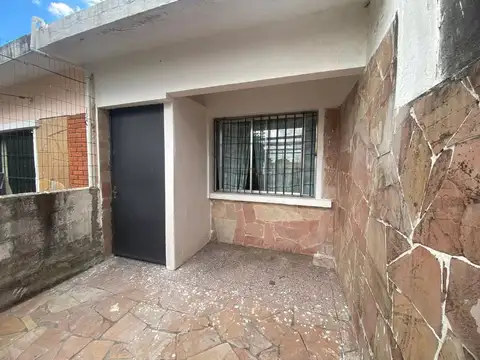 Alquiler casa un dormitorios Punta Rieles