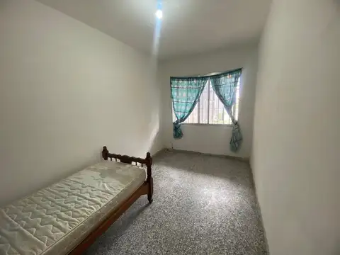 Casa en Alquiler con 1 cochera