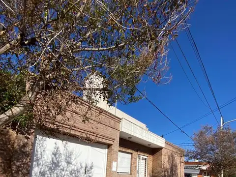 CASA EN VENTA EN PERGAMINO