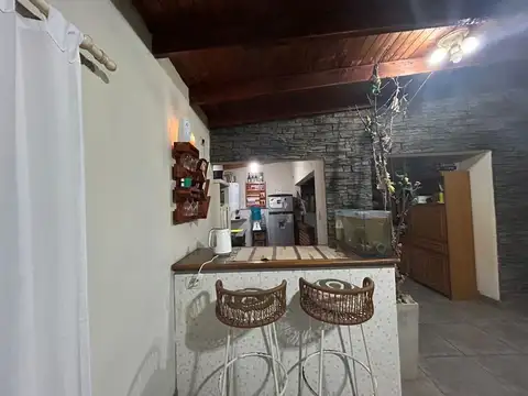 Casa 4 ambientes con 1 baño
