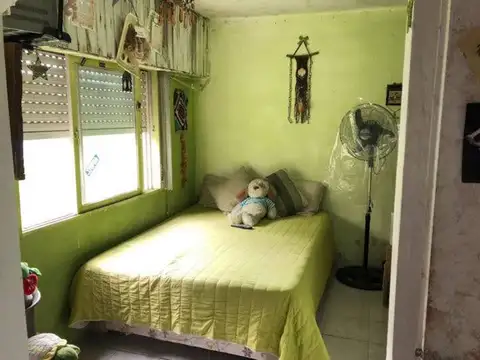 Casa 6 ambientes con 2 baños
