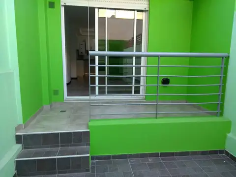 Monoambiente con patio