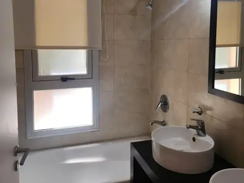 Departamento en Alquiler con 1 cocheras